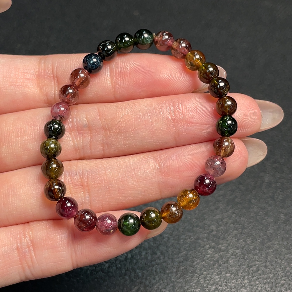 C34991664 Tourmaline Bracelet with Visible Organic Matter, Total Weight Approx. 7.5g, Stone Size About 5.4mm