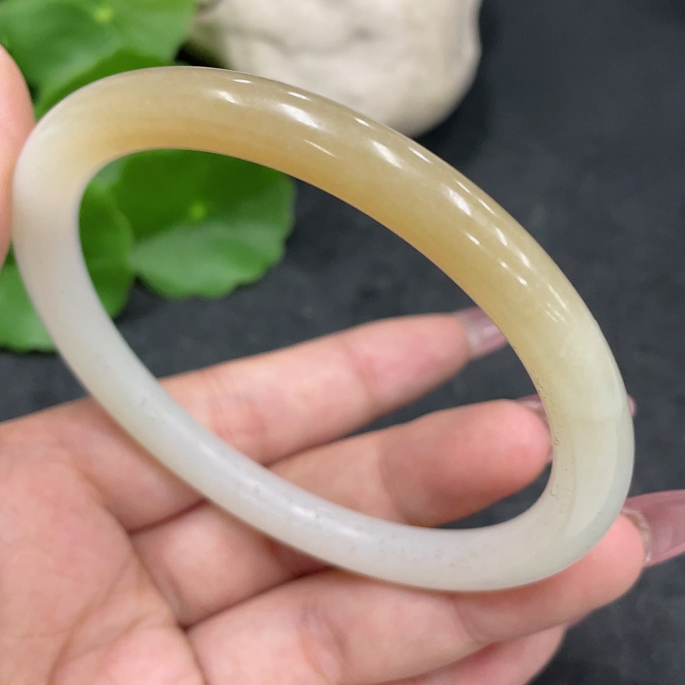 H33884993 Hetian Jade Round Bangle, Size 62.3, Total Weight Approx. 30.7g, Containing Other Mineral Components