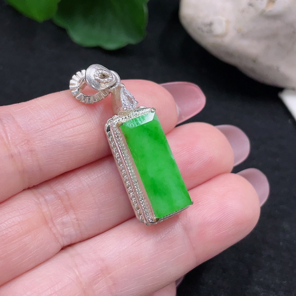 F32773002 Jadeite Plain Pendant Mounting, Total Weight Approx. 6.11g