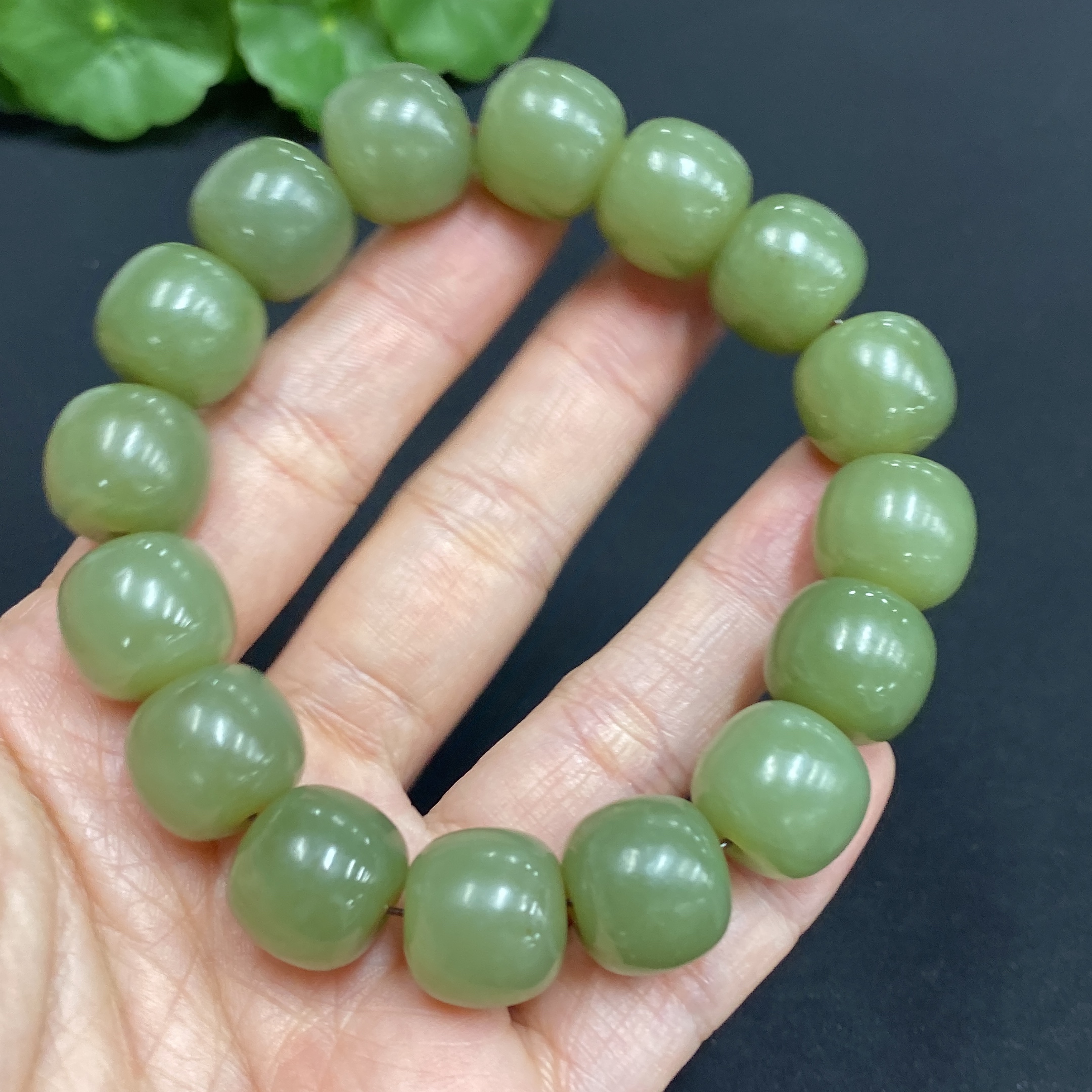 H28214134 Hetian Jade Bracelet Approx. 13.2mm Total Weight Approx. 64.7g