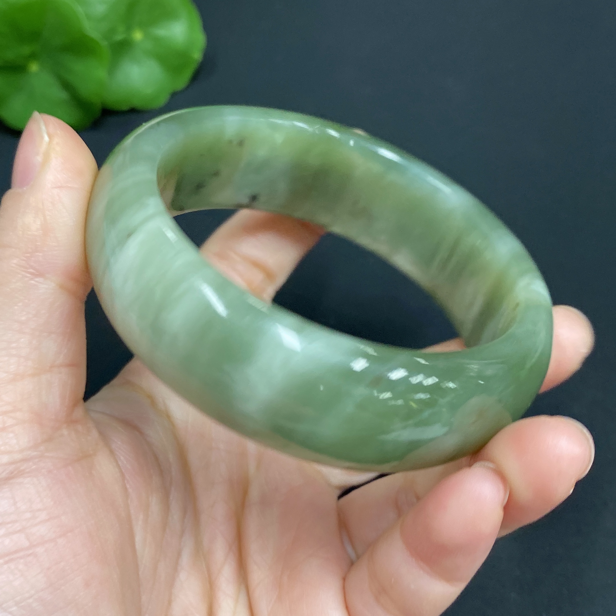 H26037942 Hetian Jade Round Bracelet (Size 56.8, Total Weight Approx. 79g, Contains Other Mineral Components)