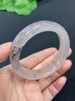 H42052575 非洲翠（独龙玉）正圈手镯    圈口53.6     货品总重约47.6g