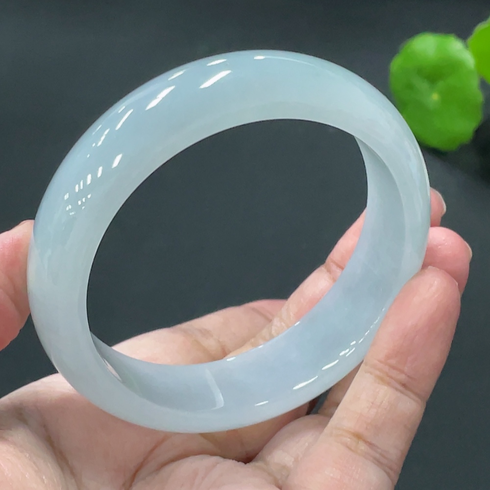 F34018663 Jadeite Round Bangle, Total Weight Approx. 67.9g, Size 57.4