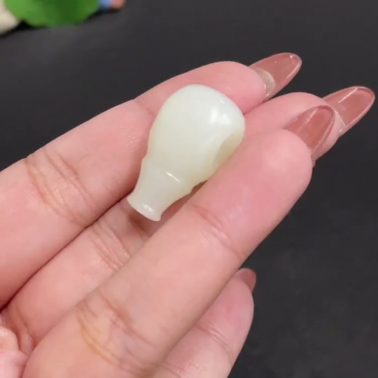 H34054671 Hetian Jade Pendant  Triple Pass  Total Weight: Approx. 6.2g