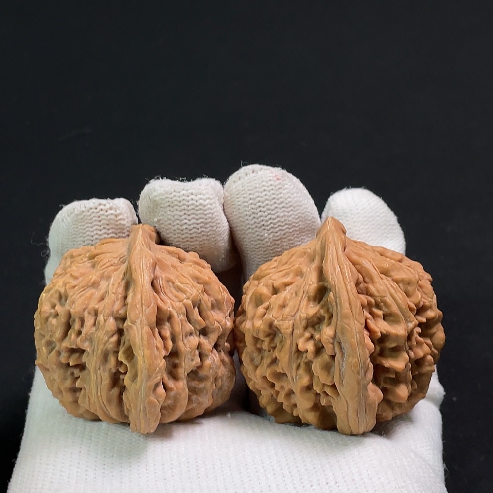 W29382528 Four Towers Building Walnut, Total Weight Approx. 41.05g