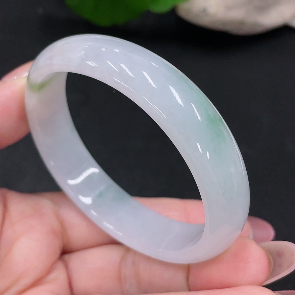 F34067796 Jadeite Concubine Bracelet Size 56/49.7 Total Weight Approx. 39.45g