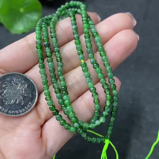 F34031770 Jadeite bead necklace, approx. 2.8mm, total weight approx. 8.2g