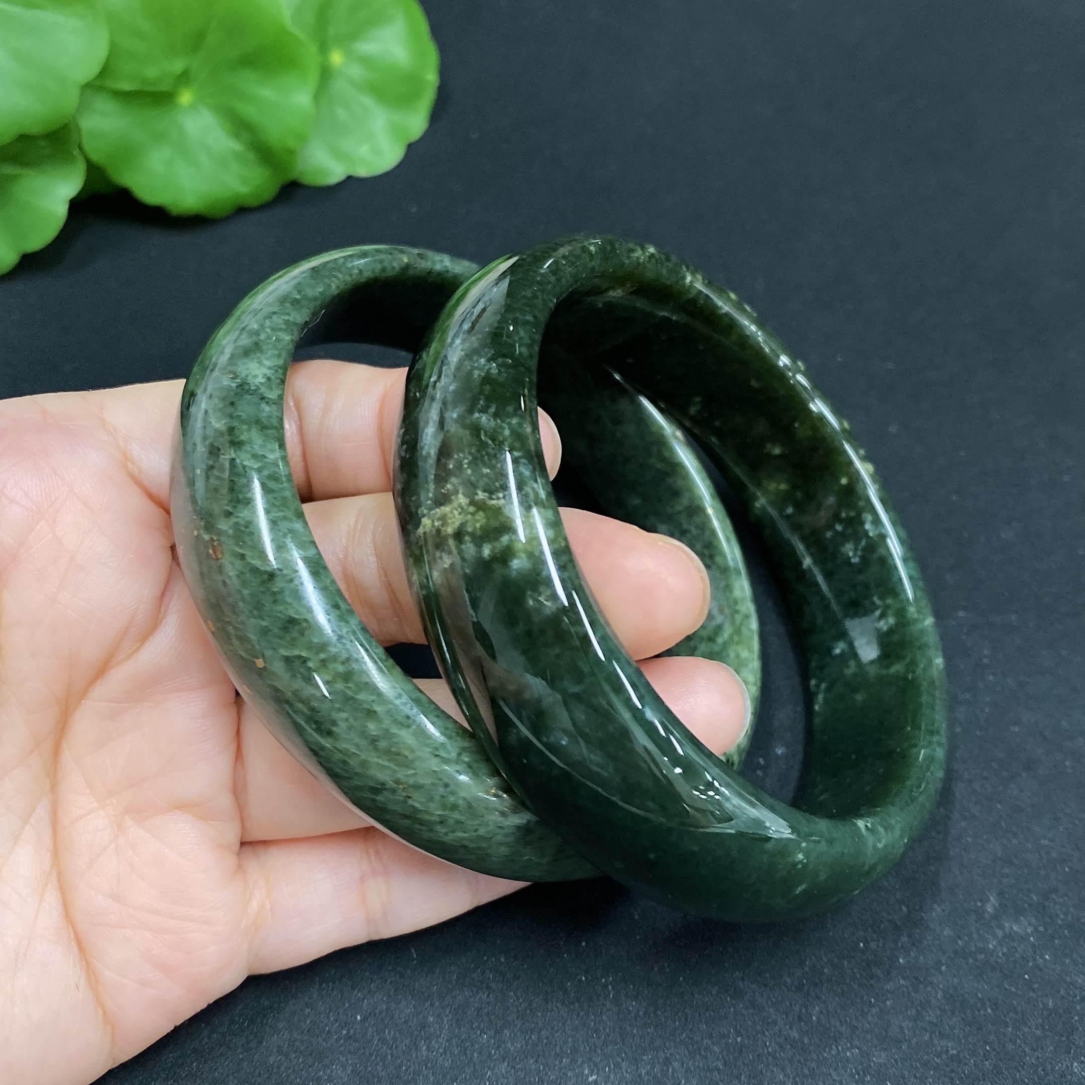 H34015089 Hetian Jade Round Bracelet Size 64.7/64.7 Total Weight Approx. 151.5g Contains Other Mineral Components