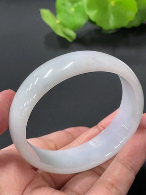 F33874830 Imperial Jadeite Bracelet, Inner/Outer Diameter 55.8/50mm, Total Weight Approx. 51.22g