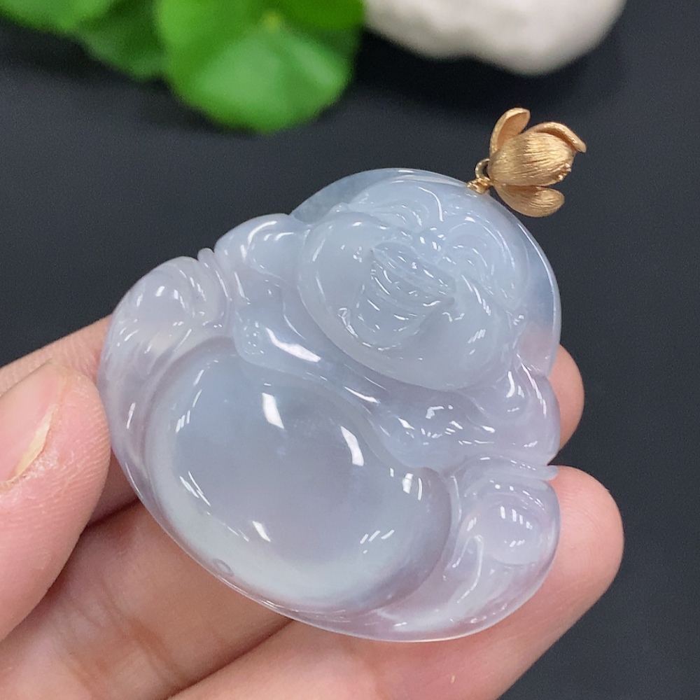 F26972285 Jadeite Buddha Pendant with 18K Gold Clasp, Total Weight Approximately 20.3g