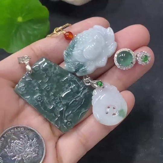 F33930150 Jadeite Pendants Sell as a Lot Non-Gold