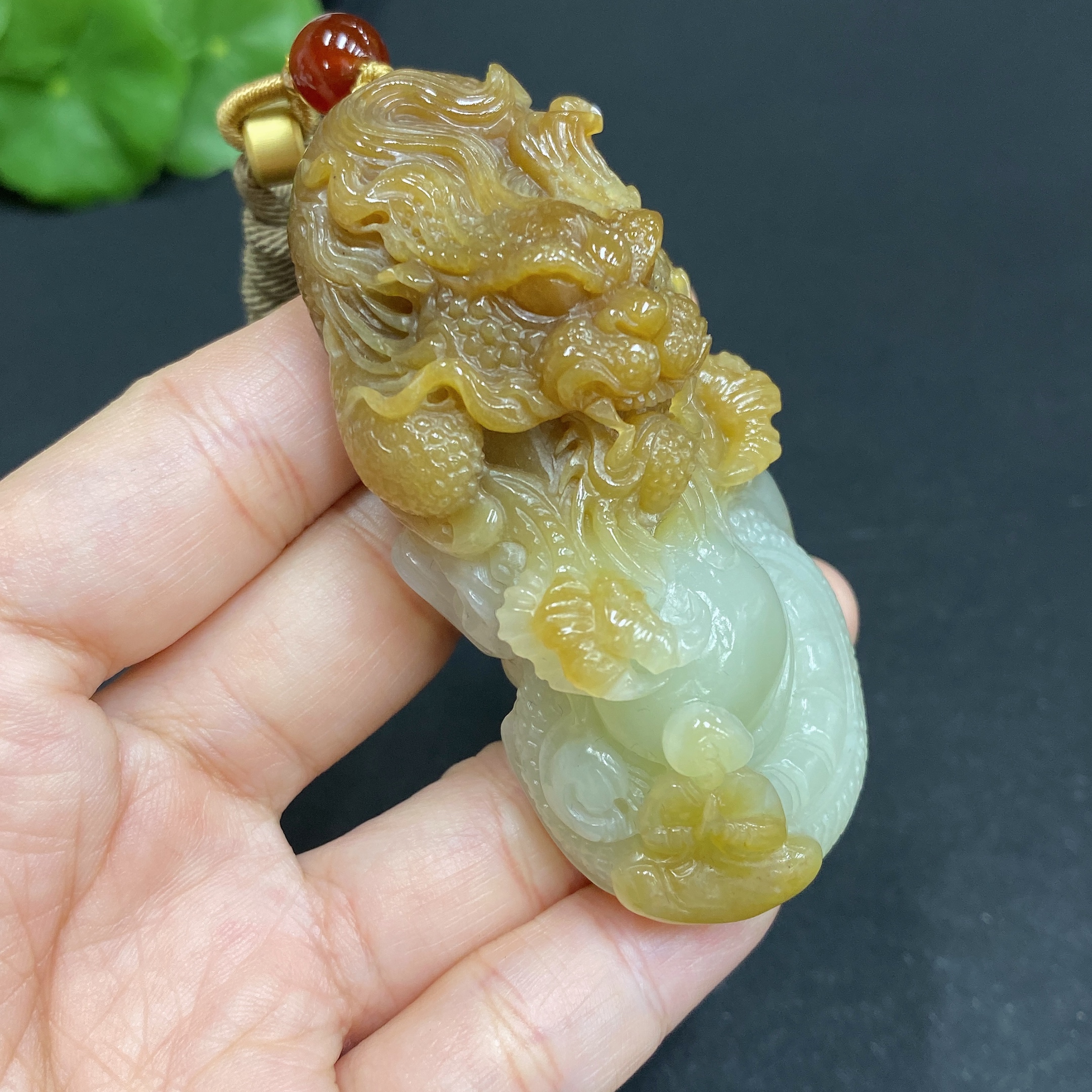 H34015618 Hetian Jade Pendant Dragon Total Weight (including rope) 79.6g