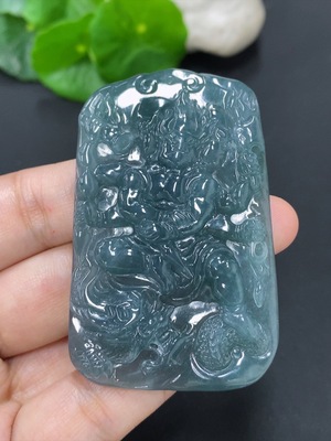 F46552328 翡翠不动明王挂件 货品总重量约35克