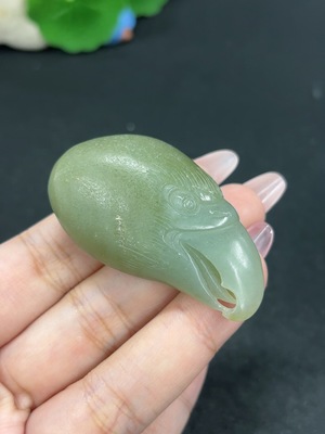 H46521239 和田玉挂件 鹰头 货品总重约42.5g 皮色成因未定