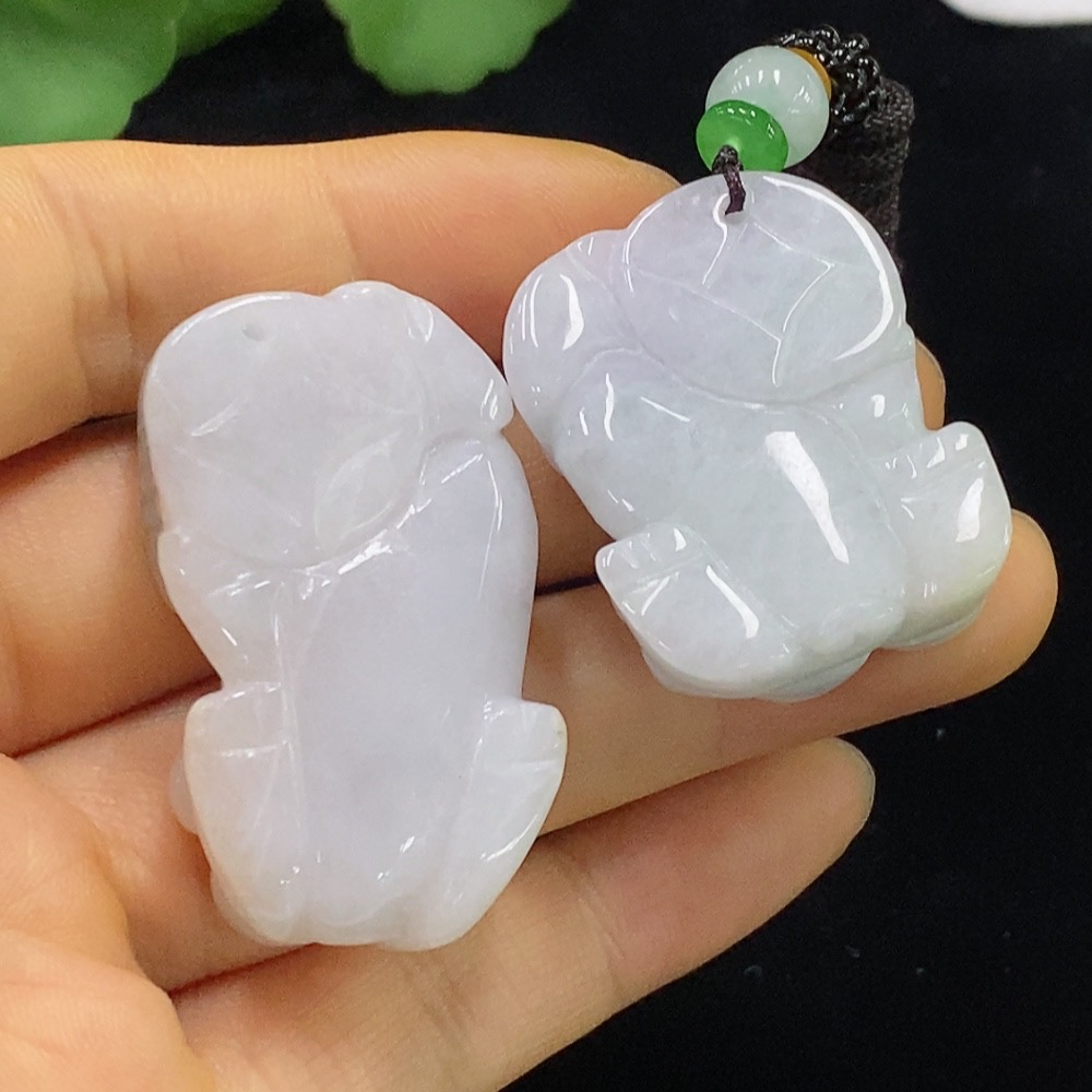 F34975726 Jadeite Pendant Sell as a Lot