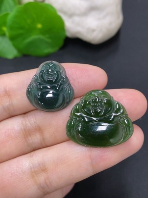 F46594329 翡翠佛公挂件一手走