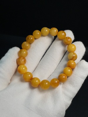 C31619893 Amber Beeswax Bracelet Approx. 10.2mm Total Weight About 10.99g