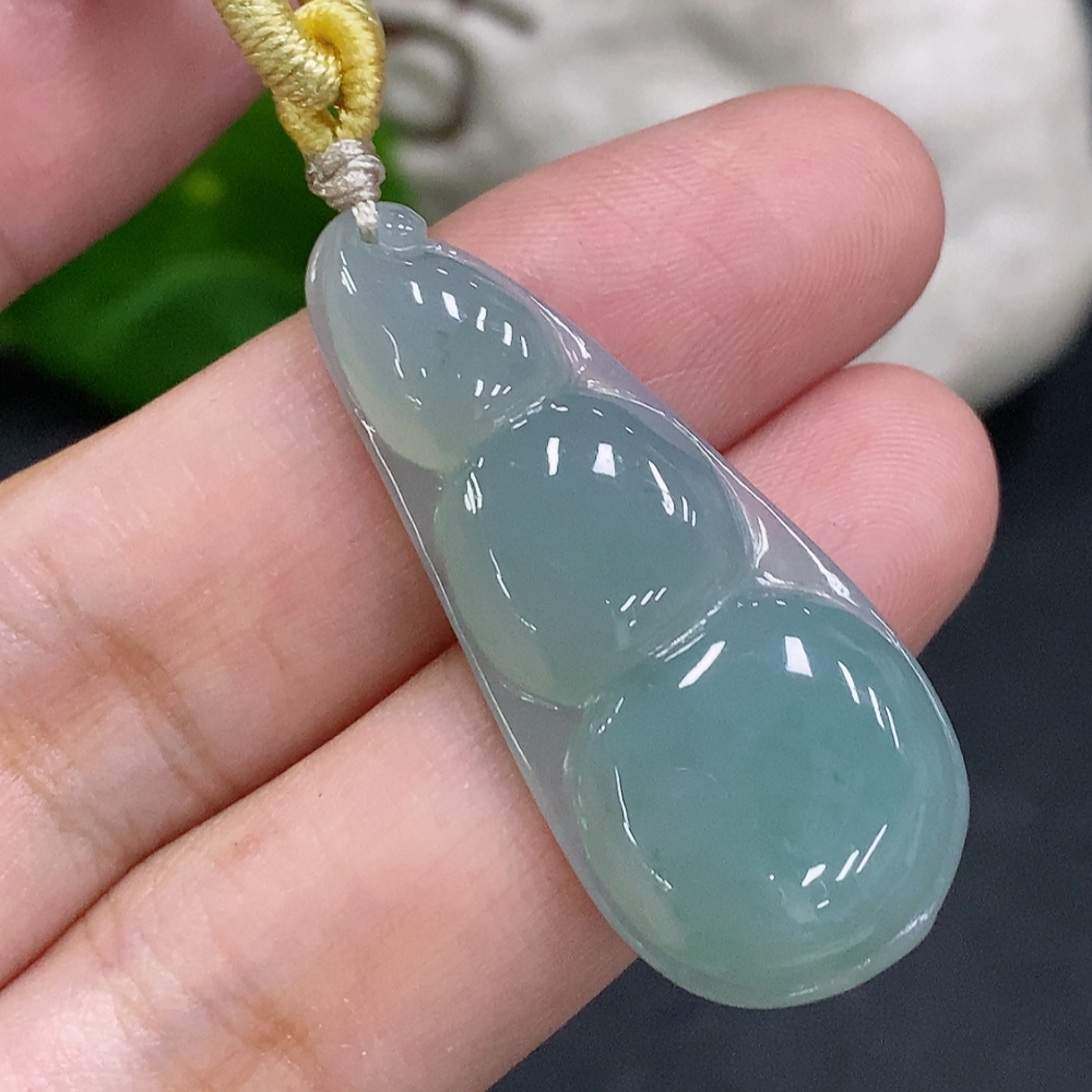 F34000060 Jadeite Pendant Bean with Cord Total Weight Approx. 8.13g