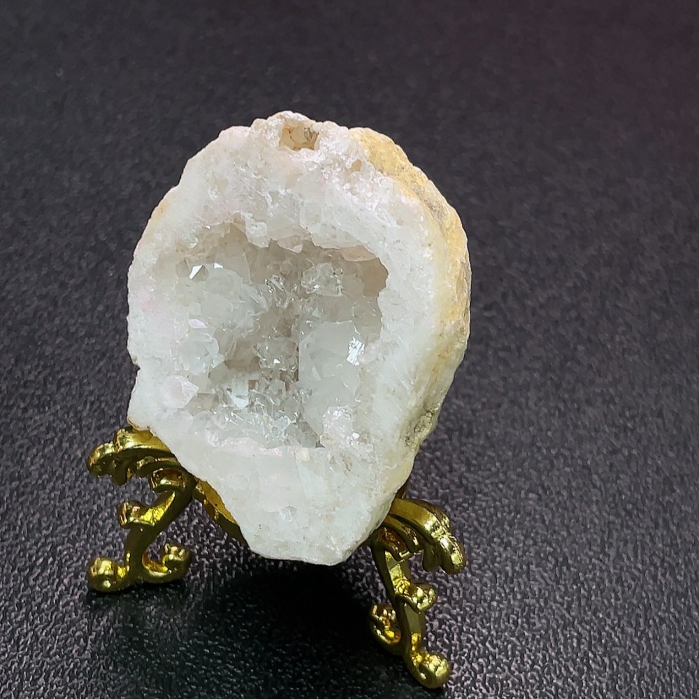 C34006386 Crystal Ornament, Non-Crystal Base, Total Weight Approx. 87.62g