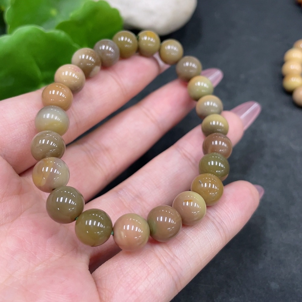 H33896539 Alashan Agate Bracelet, approx. 8.5mm beads, containing other mineral components, total weight approx. 19g