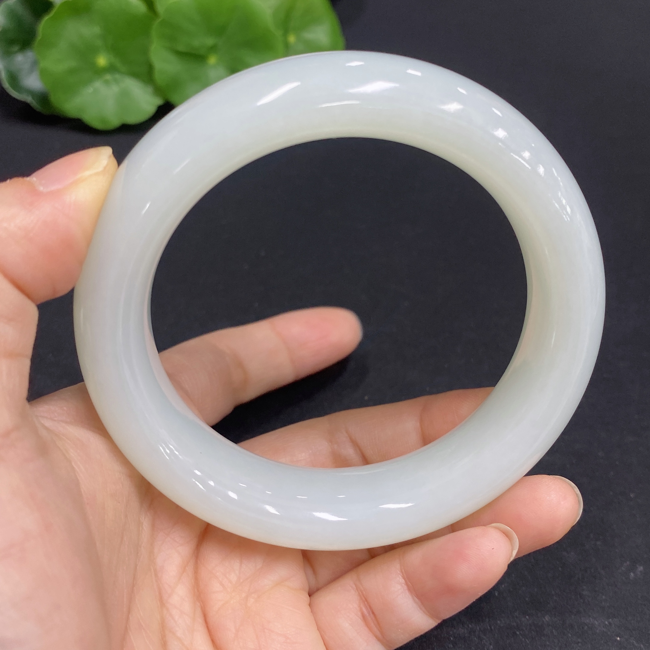 H31667820 Hetian Jade Round Bracelet Size 59.5 Total Weight Approx. 95.3g