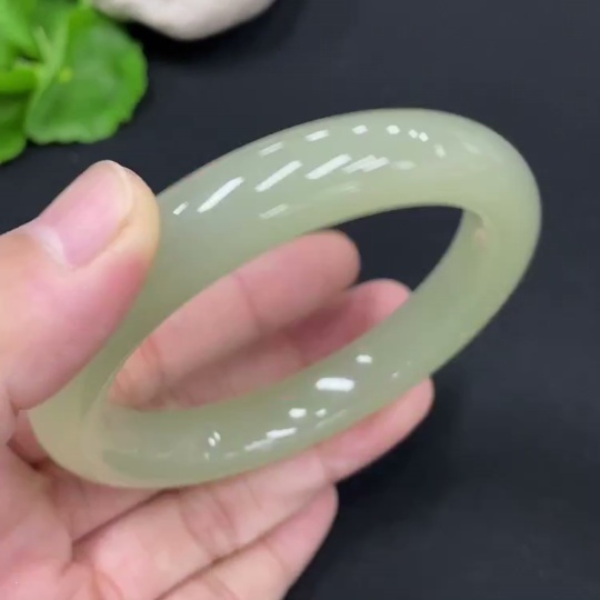 H28285272 Hetian Jade Round Bangle, Loop Size 57.5, Total Weight Approx. 56.1g