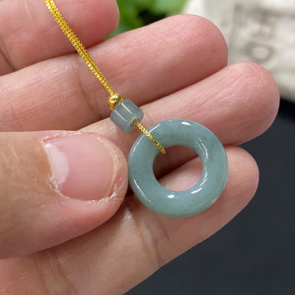 F35146397 Jadeite donut mounted pendant