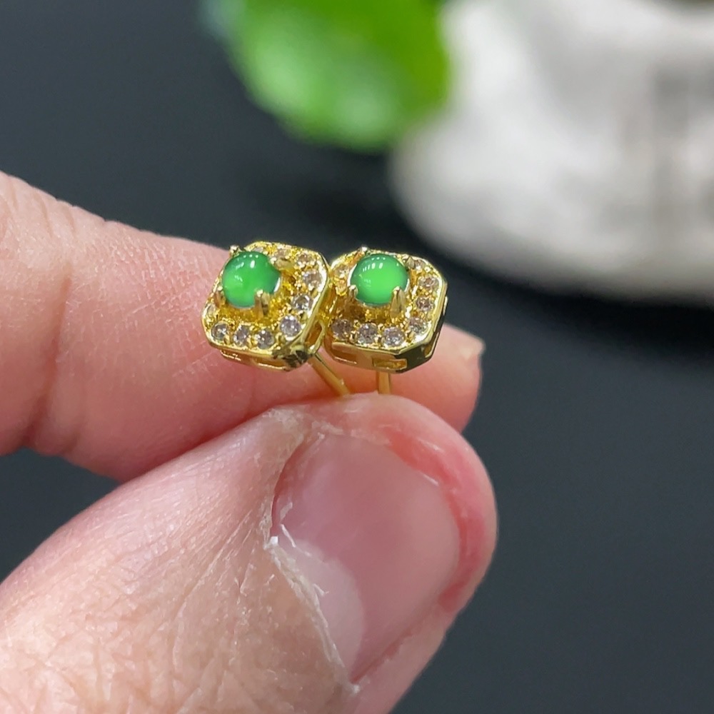 F34059170 Jadeite cabochon stud earrings pair non-gold setting total weight approx. 0.7g
