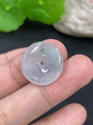 F46599090 翡翠平安扣挂件 货品总重约1.94g