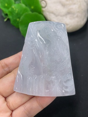 F46566645 翡翠龙牌挂件 货品总重约31.6g