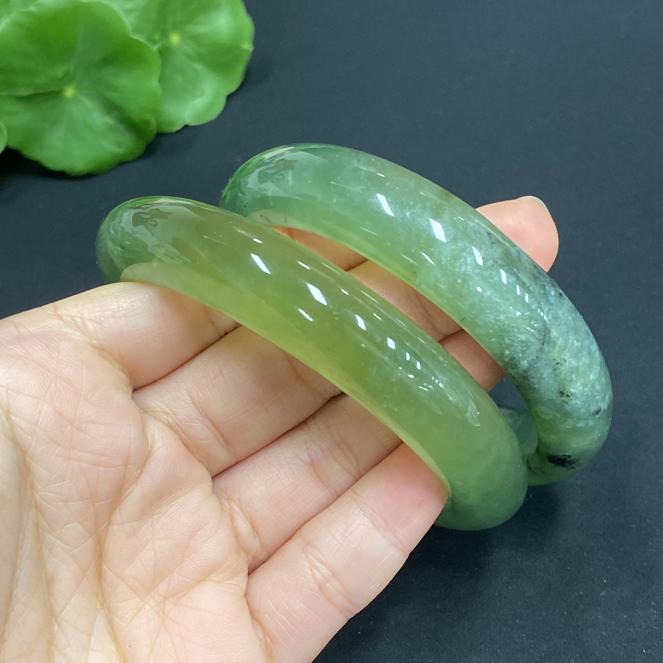 H24834995 Xiuyan Jade (Serpentine Jade) Round Bracelet Size 54.2/58.1 Total Weight Approx. 102.3g