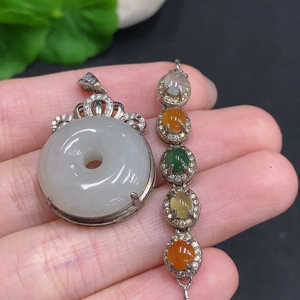 F35077944 Jadeite Safety Buckle + Cabochon Inlaid Bracelet Sell as a Lot Non-Gold Inlaid