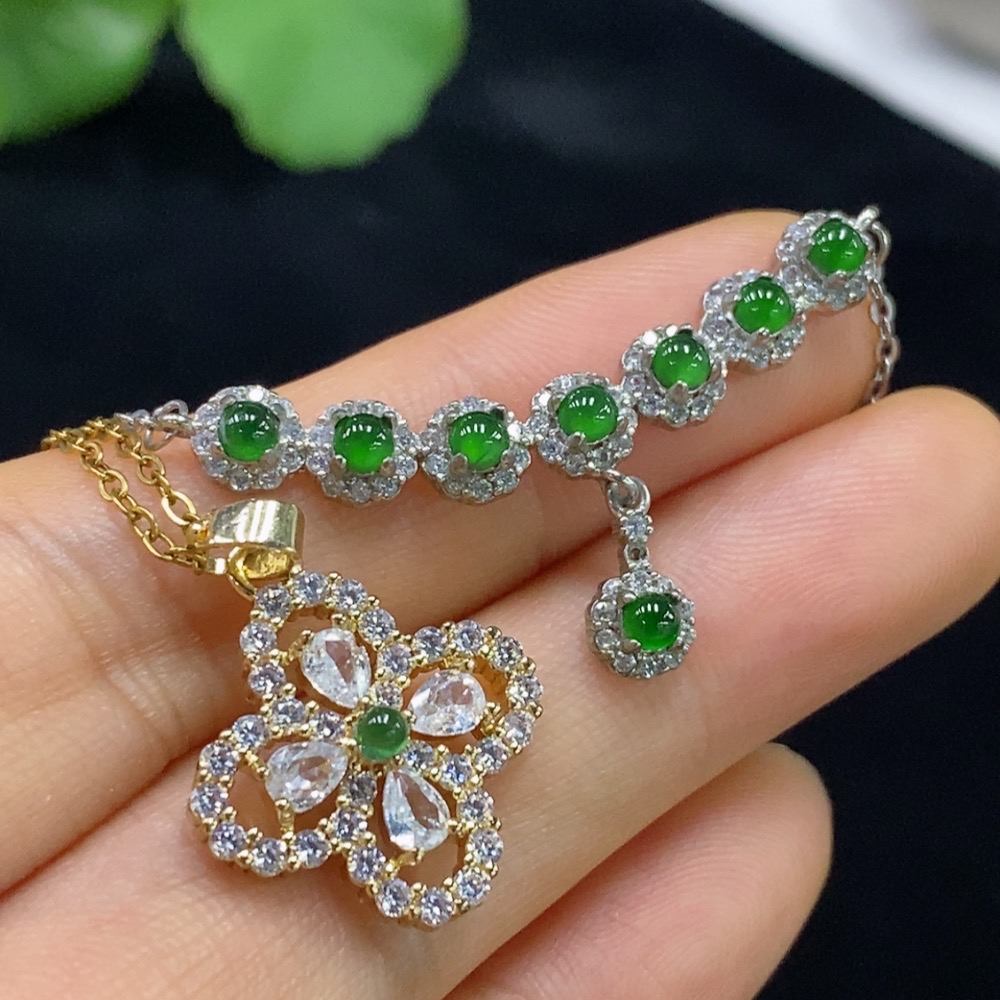 F34947986 Jadeite Inlaid Pendant Non-Gold