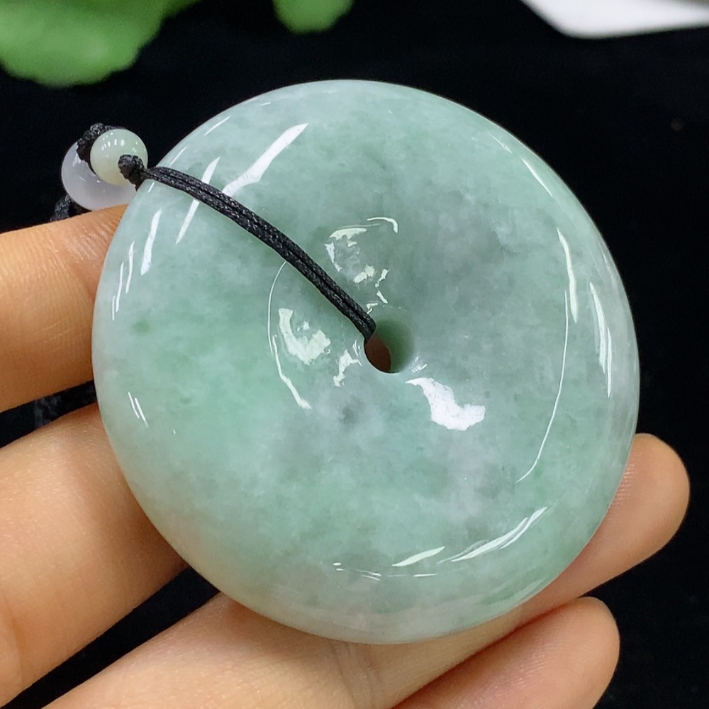 F34043972 Jadeite Peace Pendant Knot with total weight of approx. 83.62g (including rope weight) and non-grade A matching beads