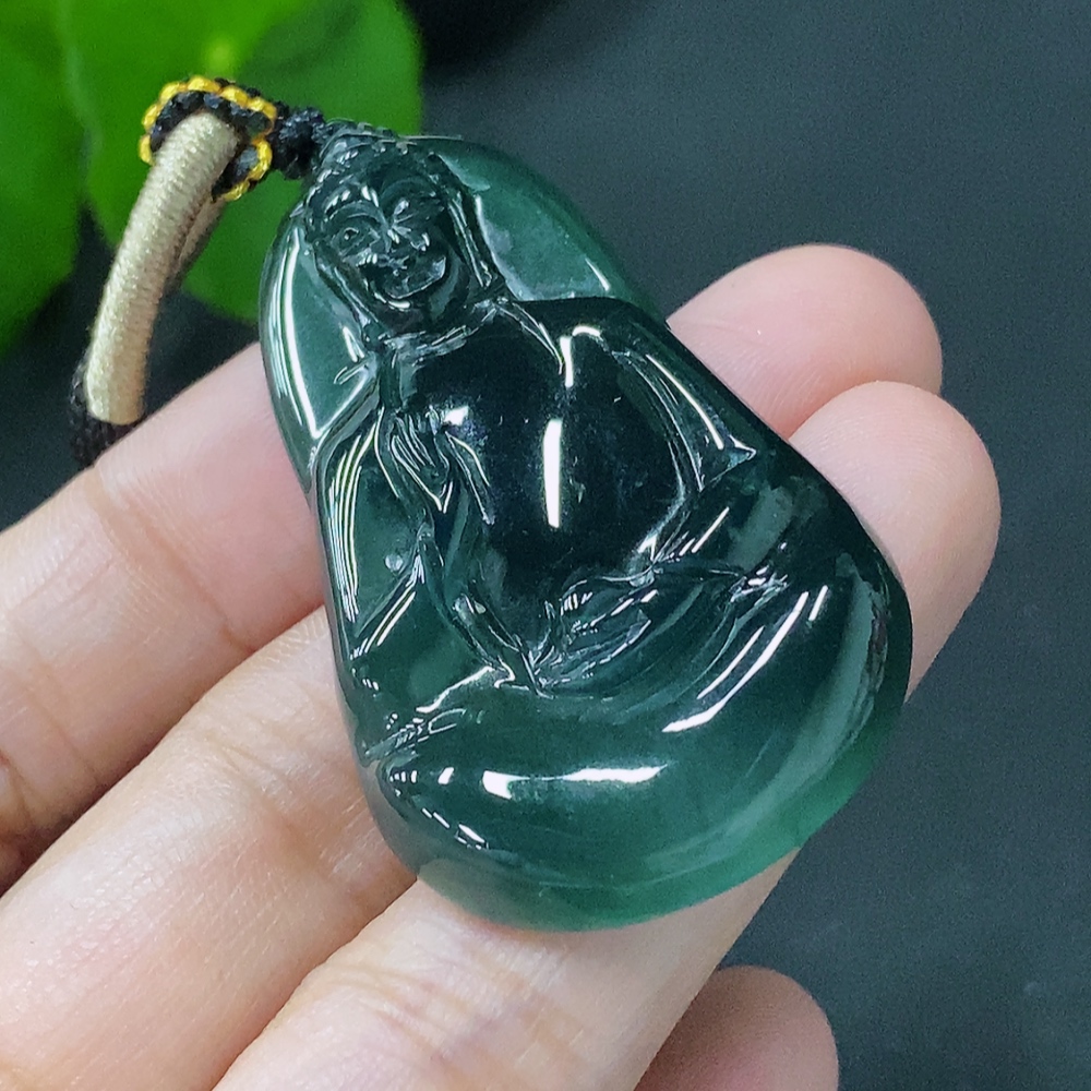 F31594912 Jadeite Pendant Guanyin Total Weight: Approx. 15.76g (with rope)