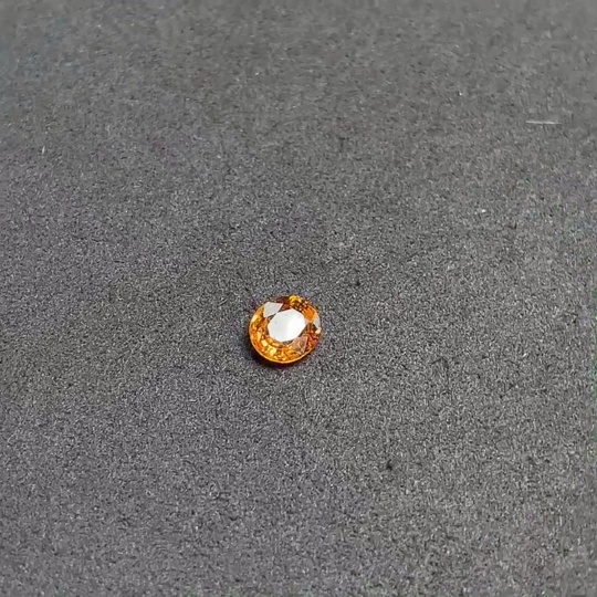C32744941 Garnet loose stone, total weight about 1.055 carats