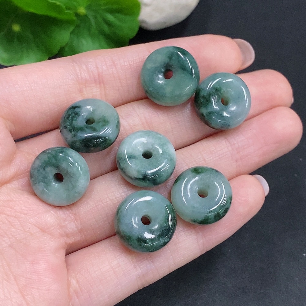 F34061186 Jadeite Peace Buckle Sell as a Lot