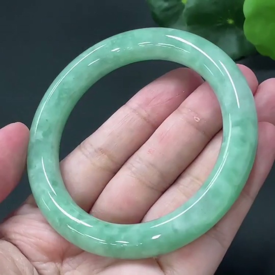 F18956833 JadeiteRound Bangle, Size 54.9, Total Weight 57.378g
