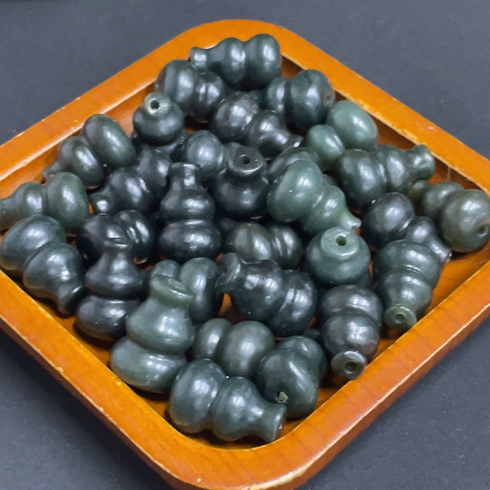 H34074611 Hetian Jade Pendant, Gourd, Sell as a Lot, Total Weight Approx. 149.4g