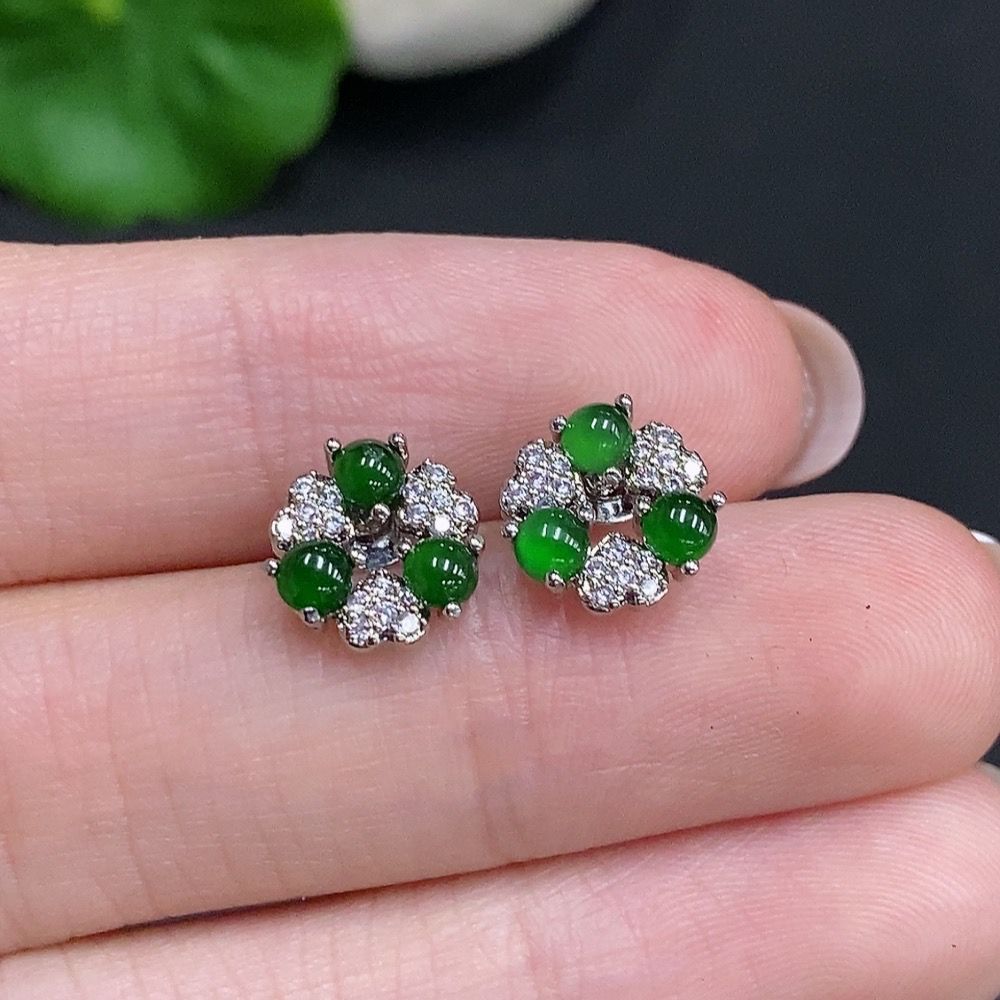 F34034151 Jadeite cabochon stud earrings, non-gold setting, total weight approx. 1.3g