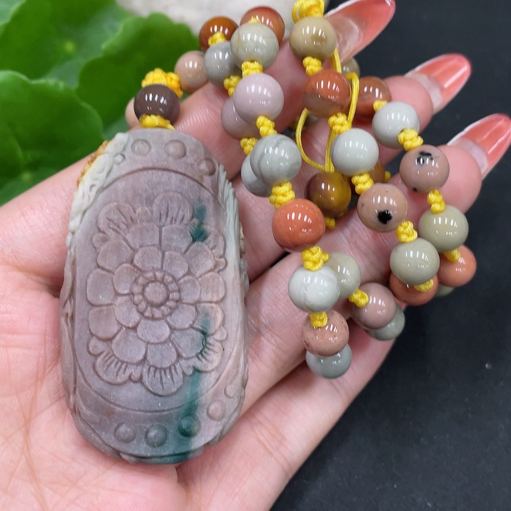 H35084884 Alashan Agate Pendant - Nine-Tailed Fox, contains other mineral components, total product weight (including chain) approx. 65.4g