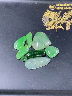 F46549901 翡翠镶嵌件 一手走 货品总重约2.49g