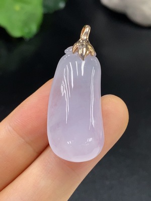 F22480999 Jadeite Fu Gua Pendant with 18K Gold, Total Weight Approx. 7.6g