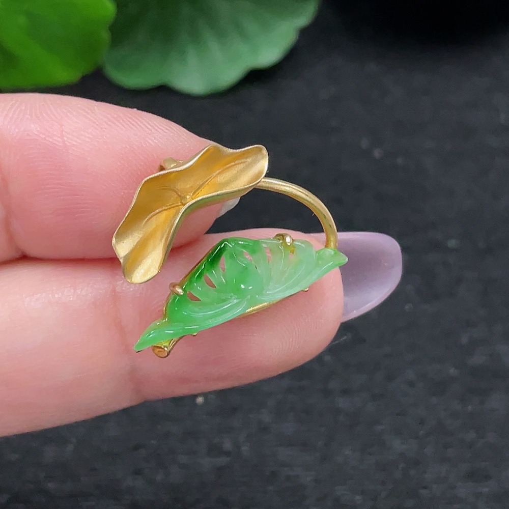 F33918001 Jadeite Inlaid Pendant 18K Gold Total Weight Approx. 2.2g