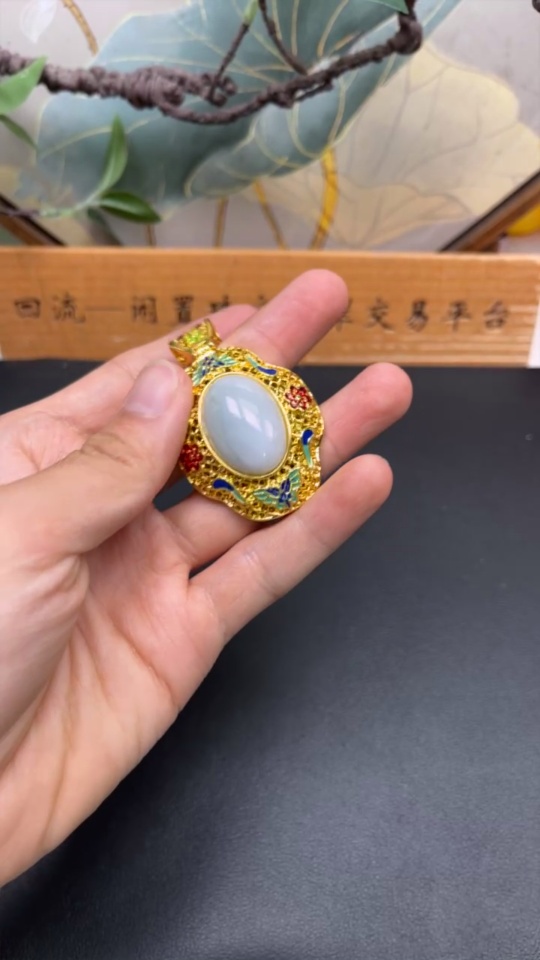 F34981705 Jadeite inlaid pendant Total weight about 27.7g (non-gold inlaid)