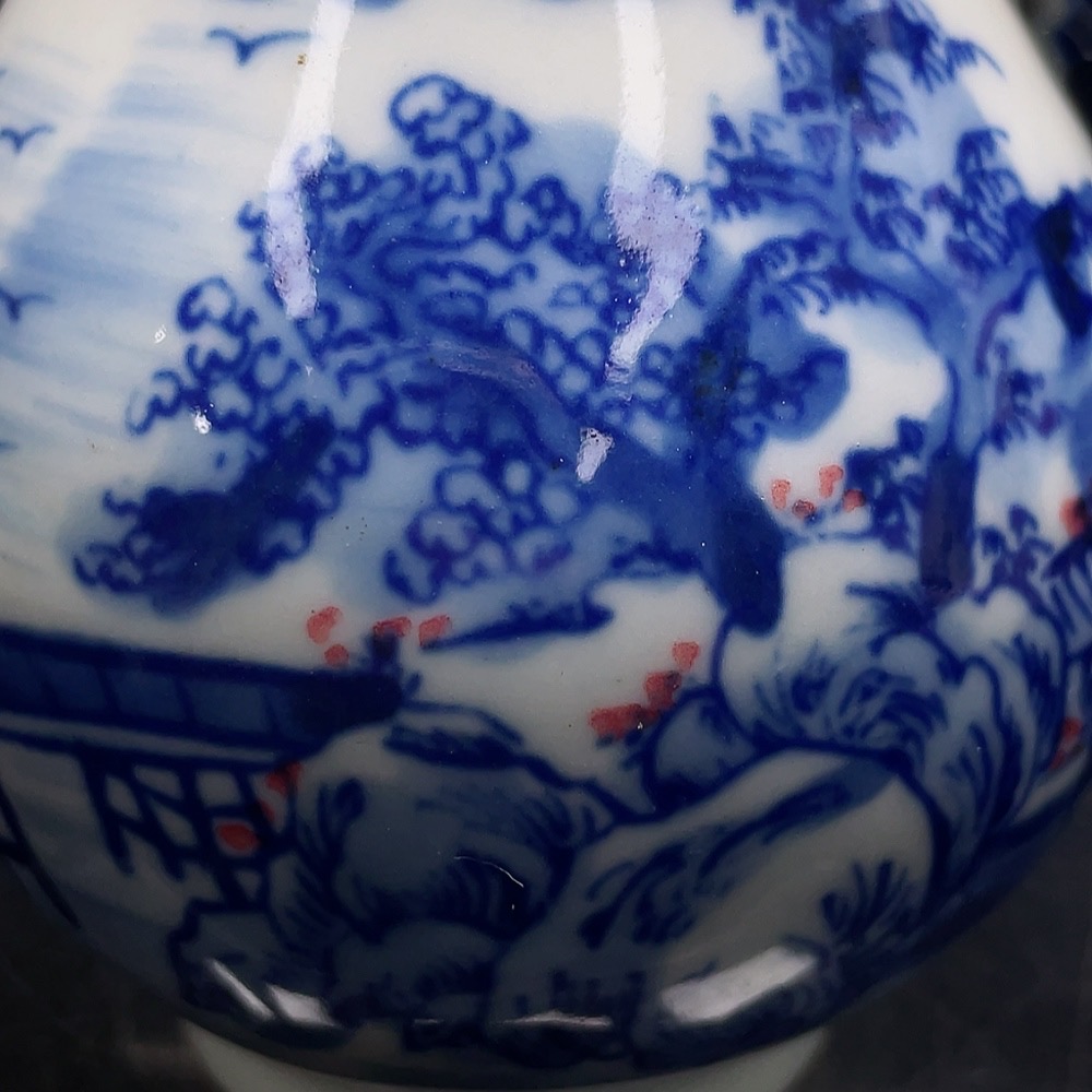 W32764415 Modern blue and white deer-head vase ceramic, intact, size as per actual item