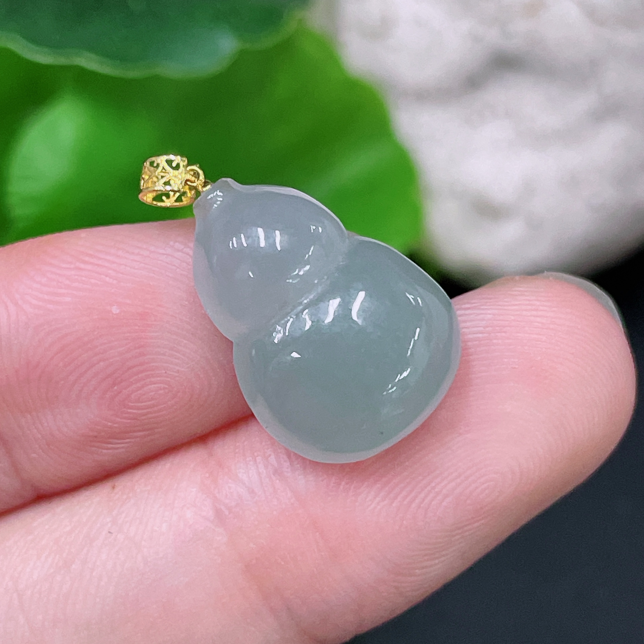 F33893219 Jadeite Pendant Gourd 18k Total Weight Approx. 2.15g