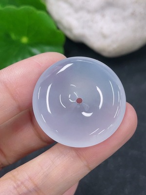 F44322598 翡翠挂件平安扣 货品总约重7.67g