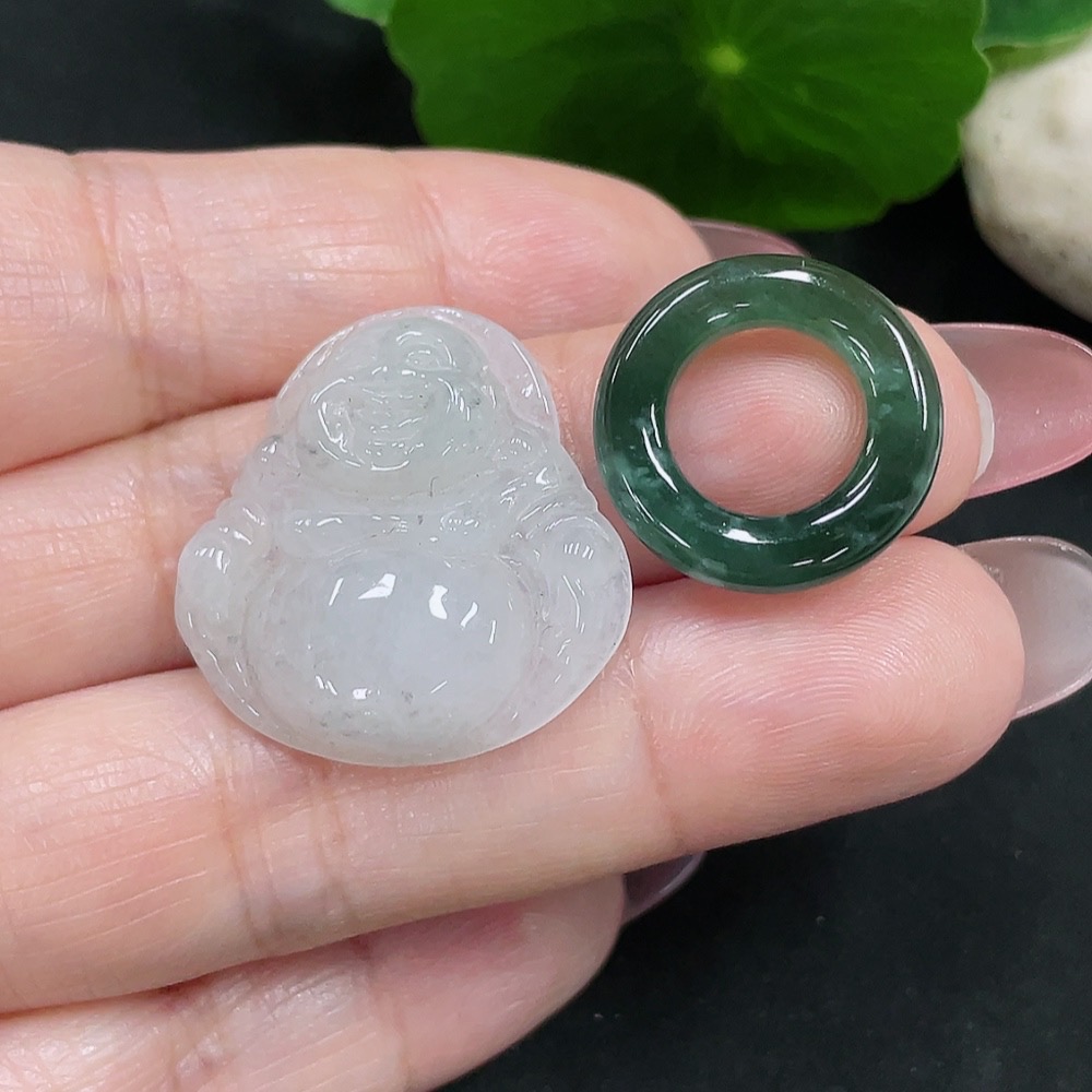 F34982924 Jadeite Pendant Sell as a Lot