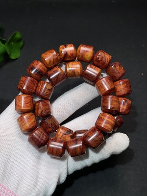W33937402 Huanghuali Long Strand (Total weight approx. 58.7g, bead size approx. 14.9mm)